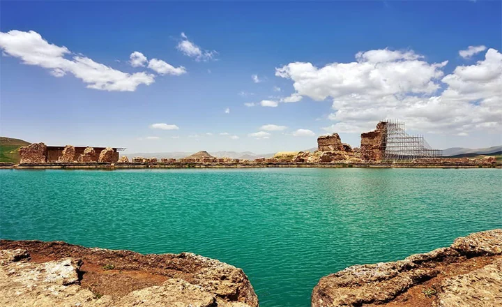 A mysterious lake of Takhte Soleyman