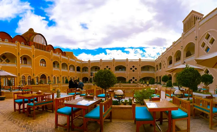 Dad Hotel Yazd Photo
