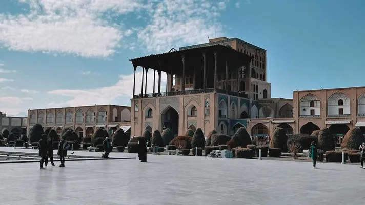 the Ali Qapu palace