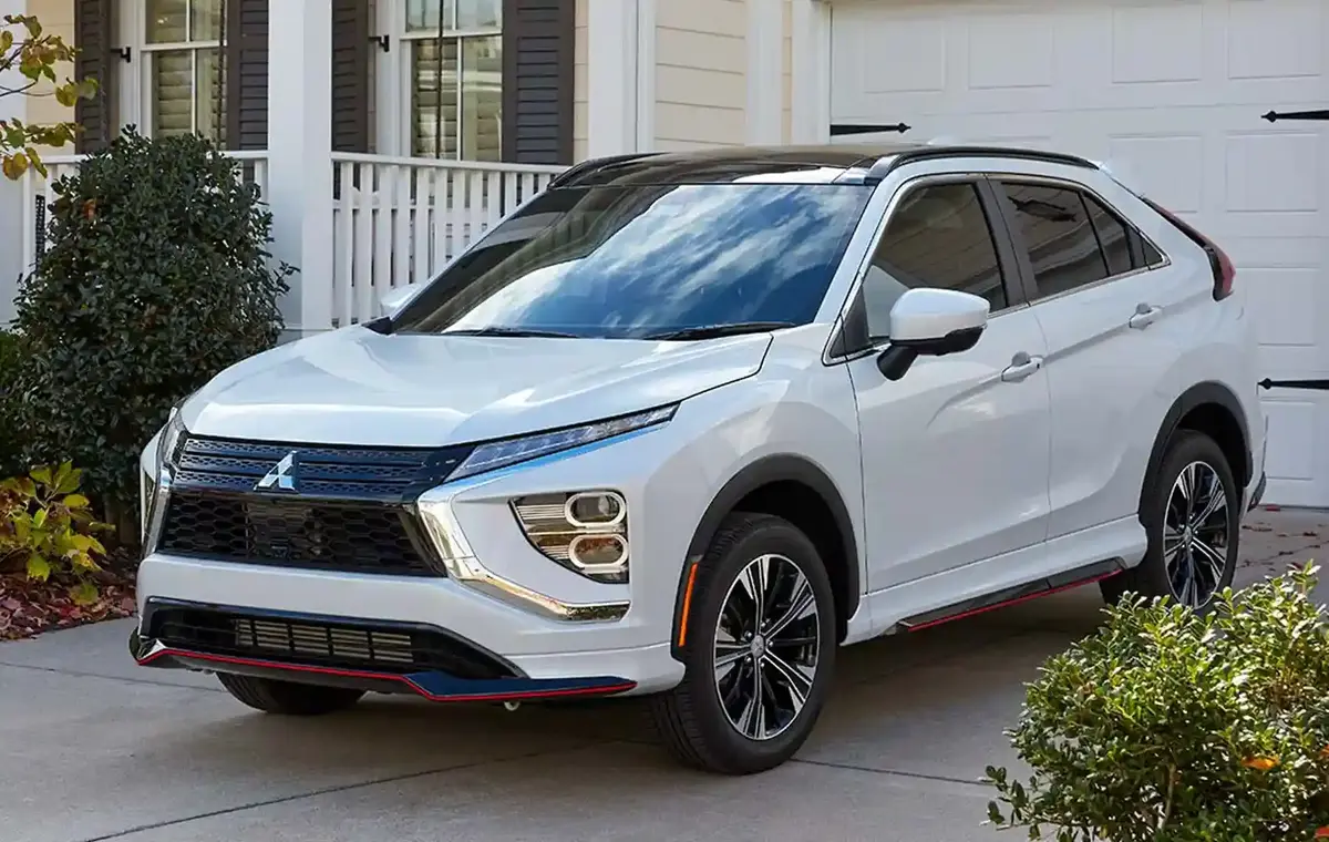 Аренда Mitsubishi Eclipse Cross в Дубае: