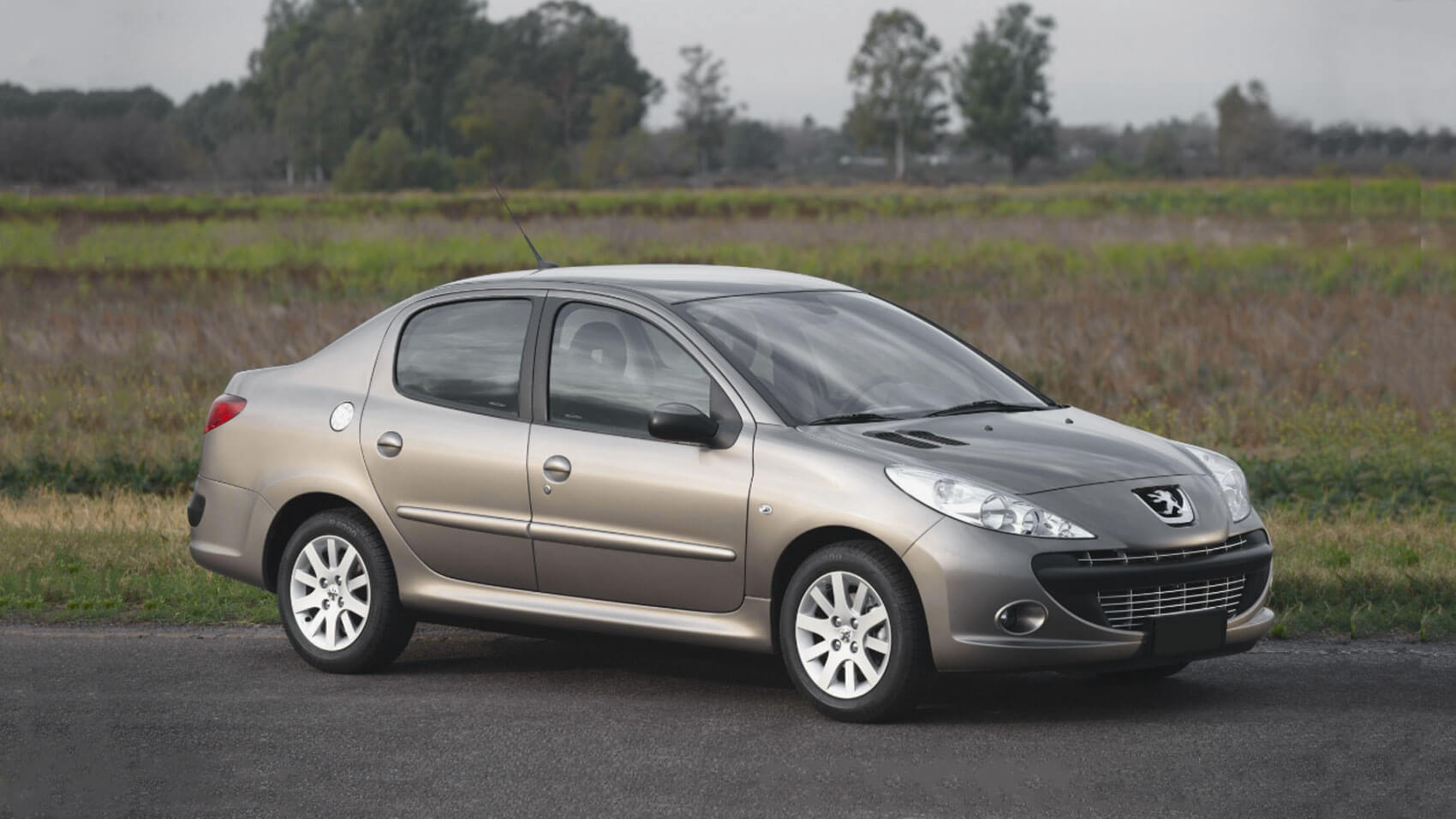 peugeot-207-sd-car-rental-without-driver-low-price-new-model