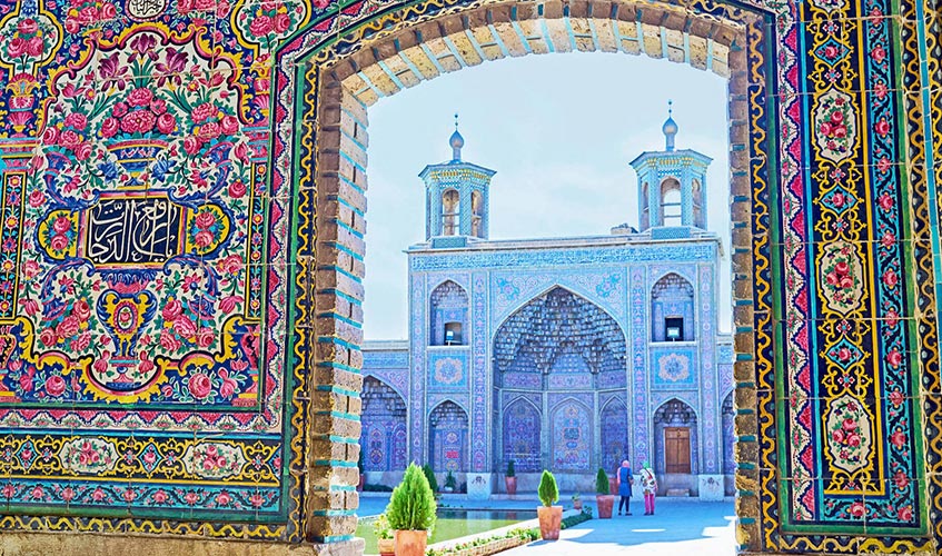 Car rental in Shiraz, cheap prices and 24/7 service Saadatrent